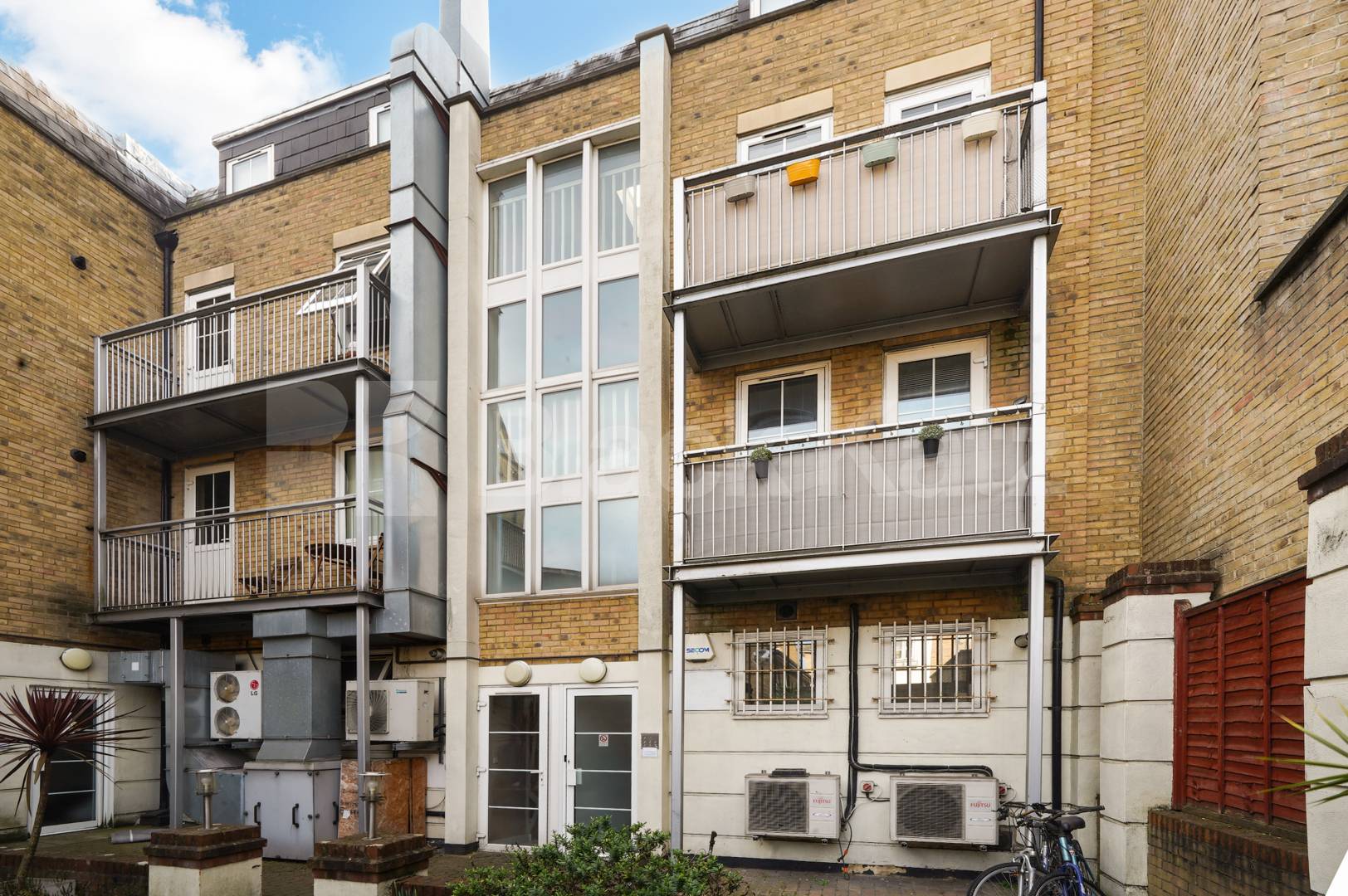 Recently redecorated & located in this highly desirable private development Marcia Road , Tower Bridge